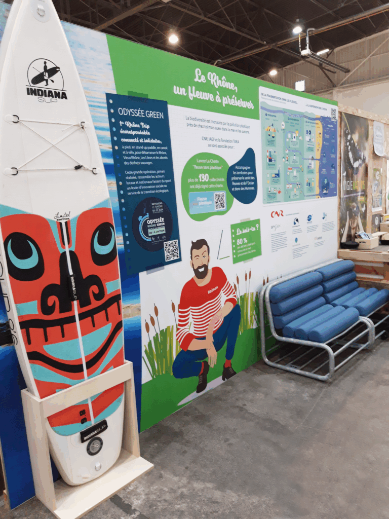 Stand pédagogique pour présenter les actions de CNR en faveur de la biodiversité.